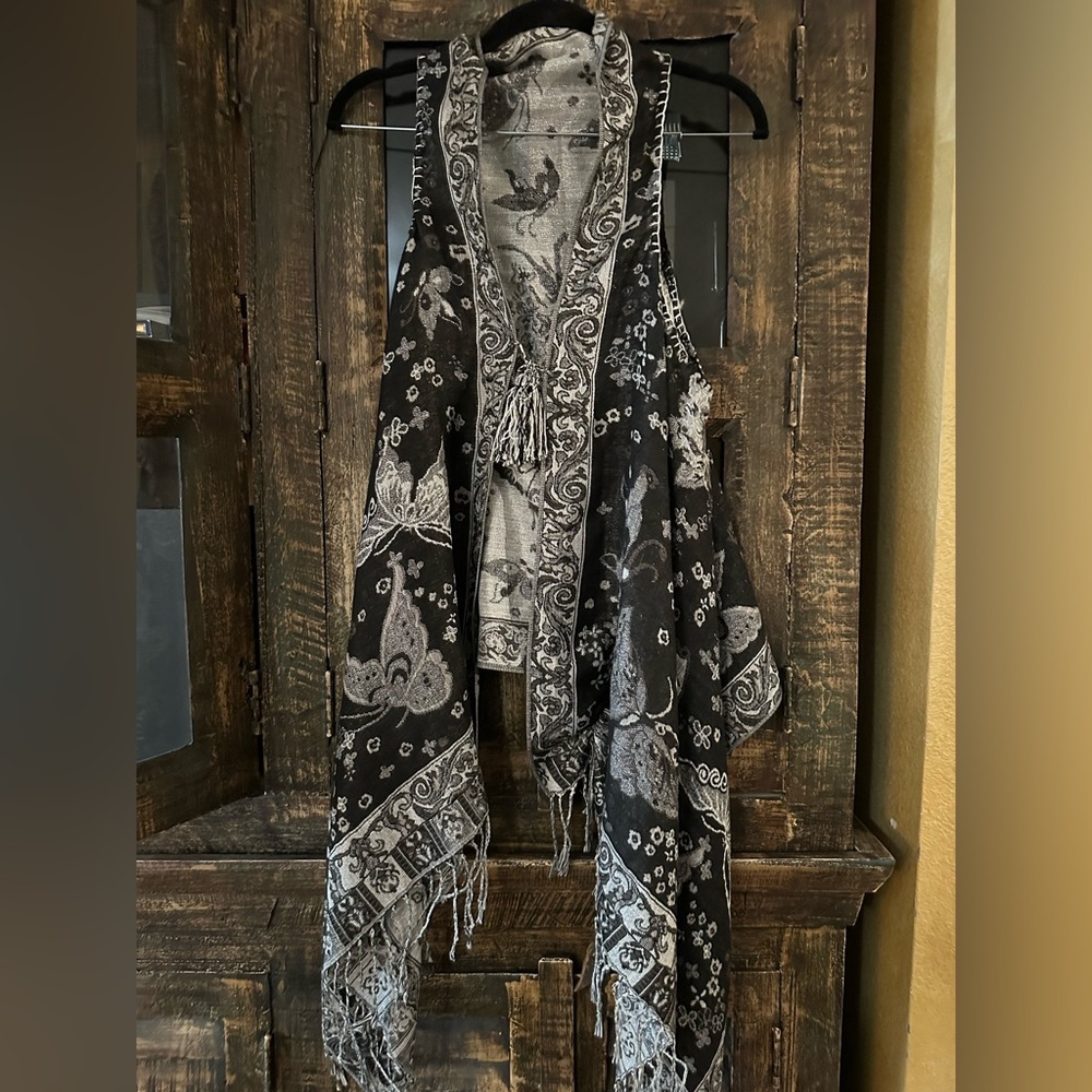 Black and Silver Reversible Butterfly Design Open Front Kimono Vest Pashmina